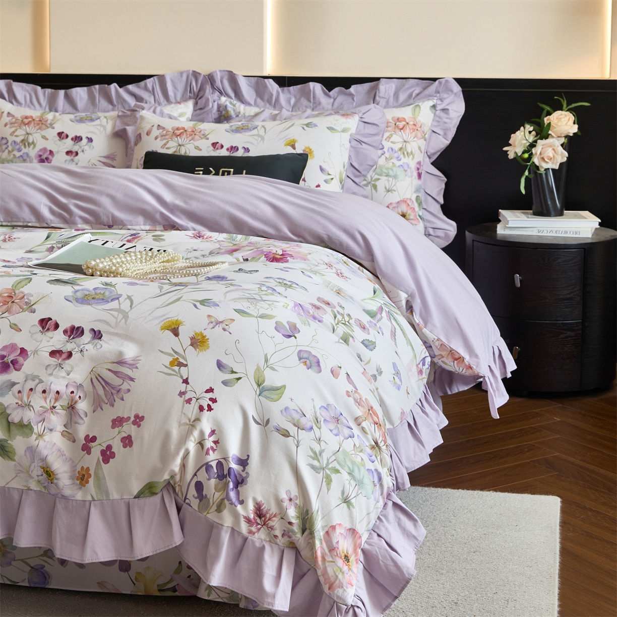 91家纺网 家纺一手货源 找家纺 蓝米卡夫 2025秋冬-全棉60支磨毛数码印花-花边款（礼盒包装）提供买家秀 琉璃紫韵