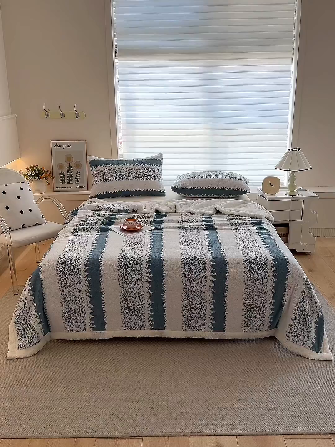 91家纺网 家纺一手货源 找家纺 畅畅家纺 2025新款加厚羊羔绒阳离子双层盖毯舒棉绒毛毯春秋冬夏盖毯 拉斐尔-幽蓝