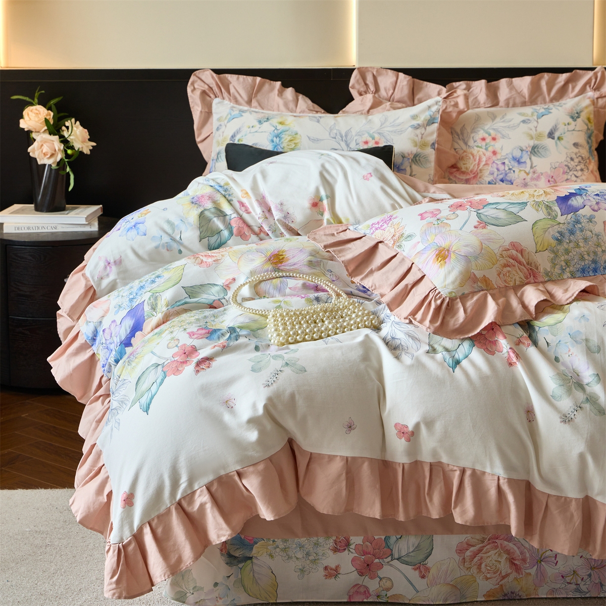 91家纺网 家纺一手货源 找家纺 蓝米卡夫 2025秋冬-全棉60支磨毛数码印花-花边款（礼盒包装）提供买家秀 秘境花海