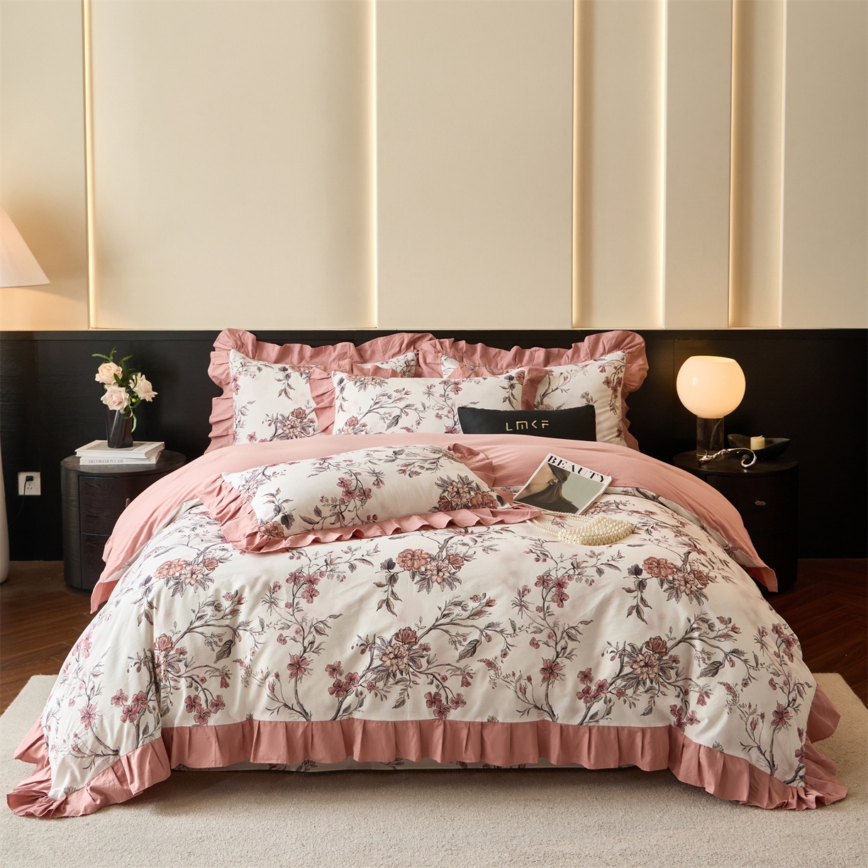 91家纺网 家纺一手货源 找家纺 蓝米卡夫 2025秋冬-全棉60支磨毛数码印花-花边款（礼盒包装）提供买家秀 挽花卿