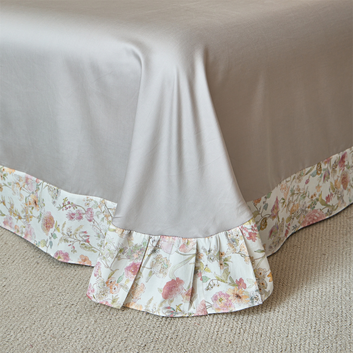 91家纺网 家纺一手货源 找家纺 蓝米卡夫 2025秋冬-全棉60支磨毛数码印花-花边款（礼盒包装）提供买家秀 伊犁