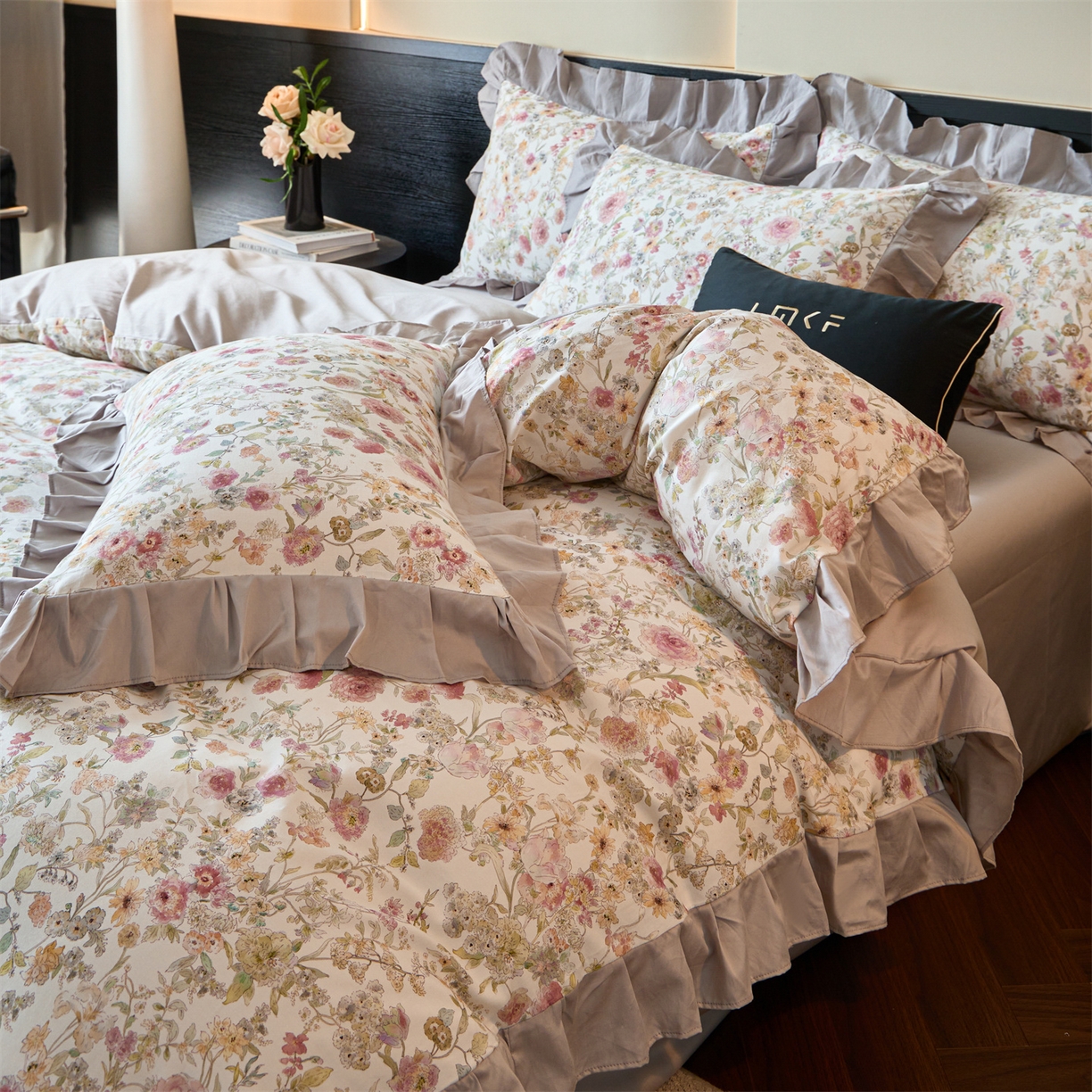 91家纺网 家纺一手货源 找家纺 蓝米卡夫 2025秋冬-全棉60支磨毛数码印花-花边款（礼盒包装）提供买家秀 伊犁