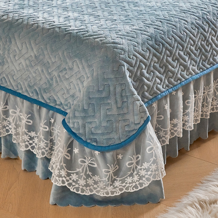 91家纺网 家纺一手货源 找家纺 畅畅家纺 2025新款11斤高克重新款韩版烂花牛奶绒冬季加厚床盖四件套系列 雾里看花-雾蓝