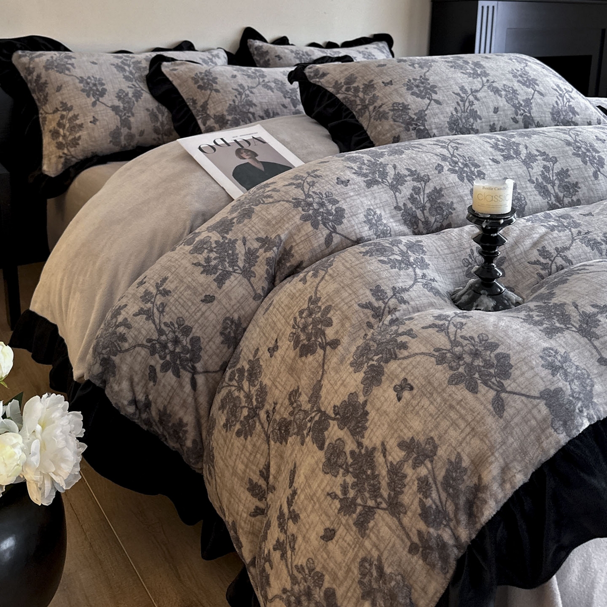 91家纺网 家纺一手货源 找家纺 （总）三朵家纺 2025新款秋冬法式复古风法莱绒花边四件套