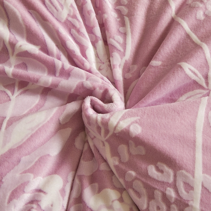 91家纺网 家纺一手货源 找家纺 畅畅家纺 2025新款11斤高克重新款韩版烂花牛奶绒冬季加厚床盖四件套系列 雾里看花-雪青紫