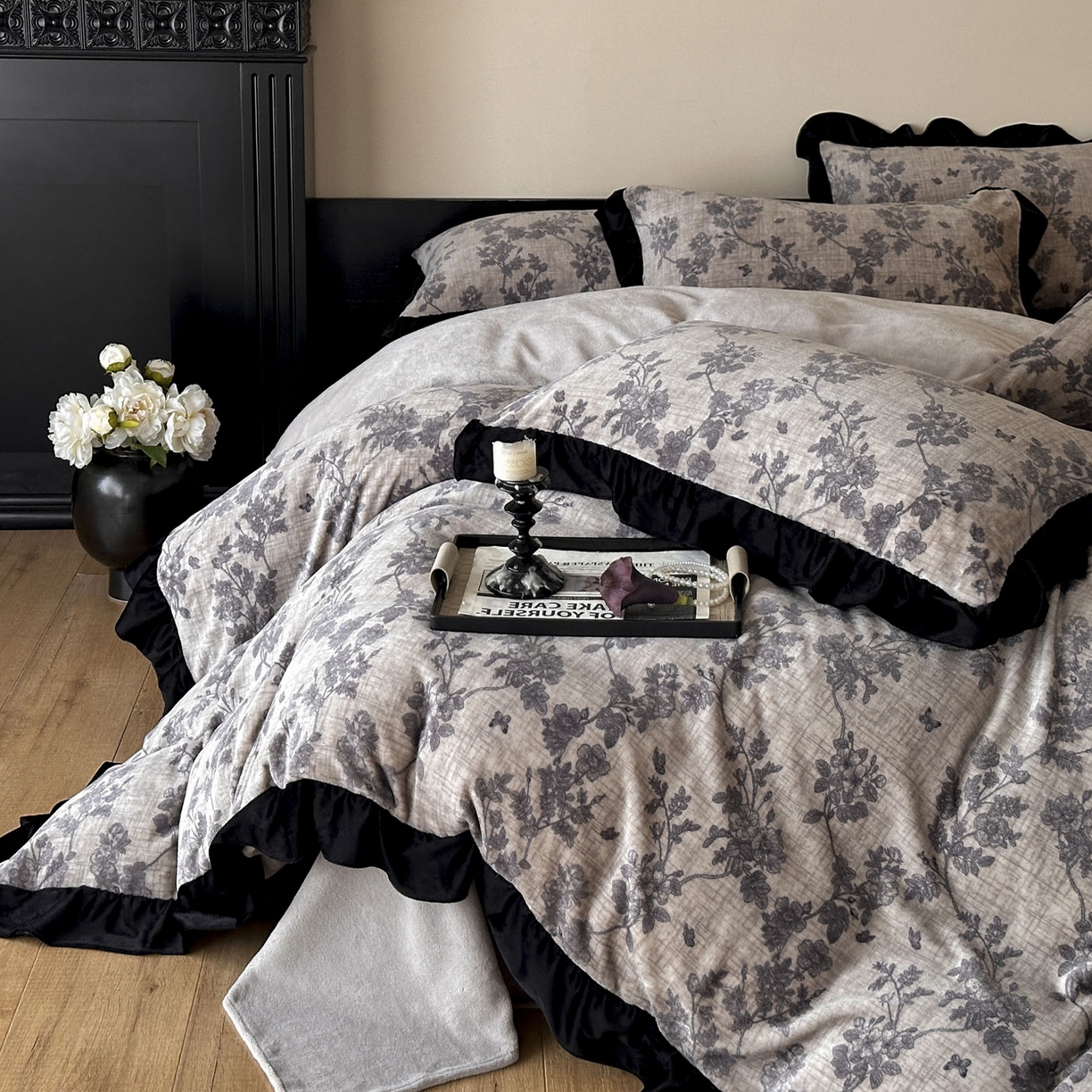 91家纺网 家纺一手货源 找家纺 （总）三朵家纺 2025新款秋冬法式复古风法莱绒花边四件套