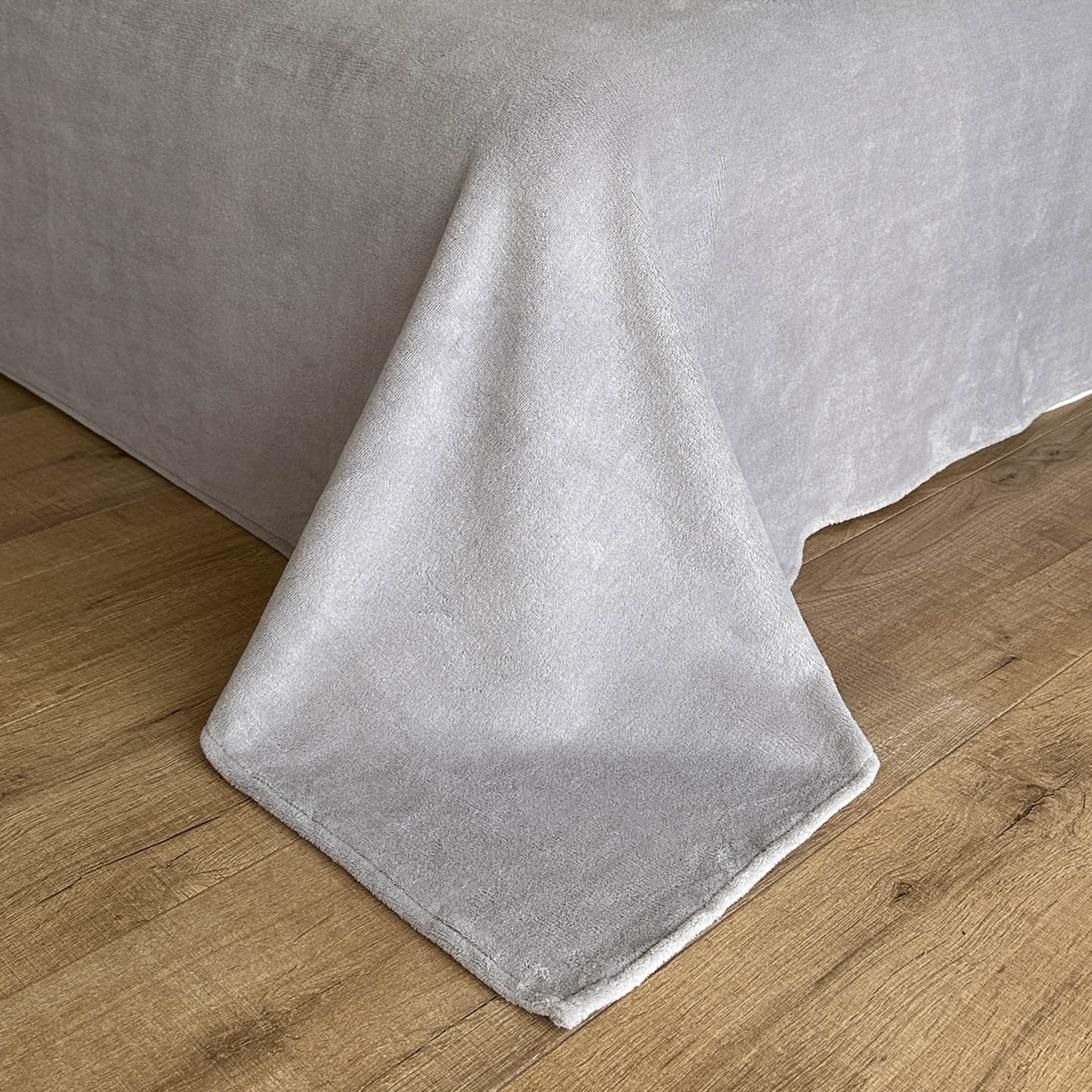 91家纺网 家纺一手货源 找家纺 （总）三朵家纺 2025新款秋冬法式复古风法莱绒花边四件套