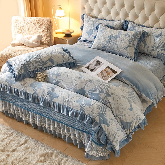 91家纺网 家纺一手货源 找家纺 畅畅家纺 2025新款11斤高克重新款韩版烂花牛奶绒冬季加厚床盖四件套系列 幽兰-海蓝