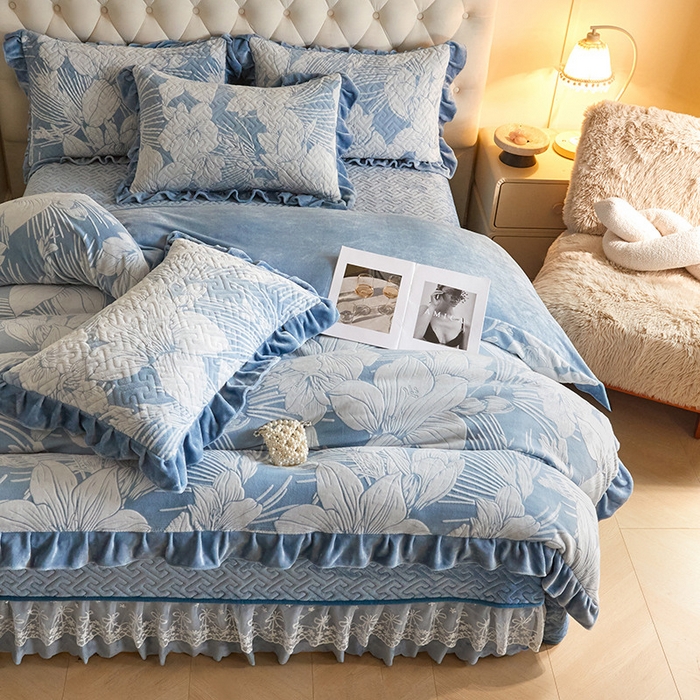 91家纺网 家纺一手货源 找家纺 畅畅家纺 2025新款11斤高克重新款韩版烂花牛奶绒冬季加厚床盖四件套系列 幽兰-海蓝