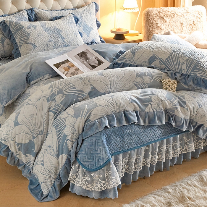 91家纺网 家纺一手货源 找家纺 畅畅家纺 2025新款11斤高克重新款韩版烂花牛奶绒冬季加厚床盖四件套系列 幽兰-海蓝