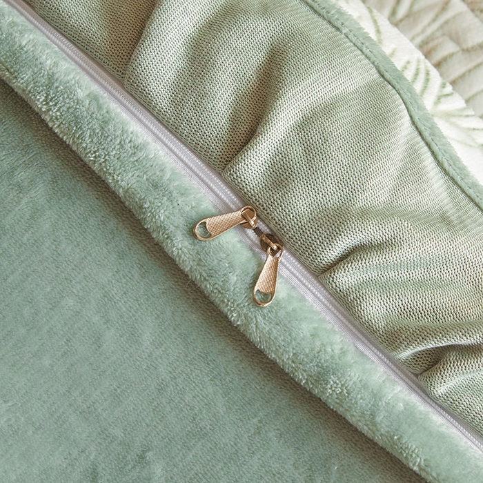 91家纺网 家纺一手货源 找家纺 畅畅家纺 2025新款11斤高克重新款韩版烂花牛奶绒冬季加厚床盖四件套系列 幽兰-海藻青