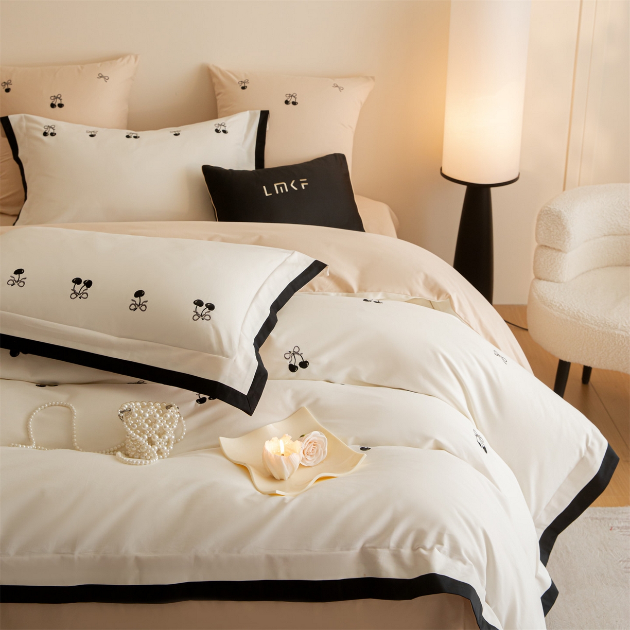 91家纺网 家纺一手货源 找家纺 （总）蓝米卡夫 2025秋冬-全棉60支磨毛绣花-小确樱桃系列（礼盒包装）提供买家秀