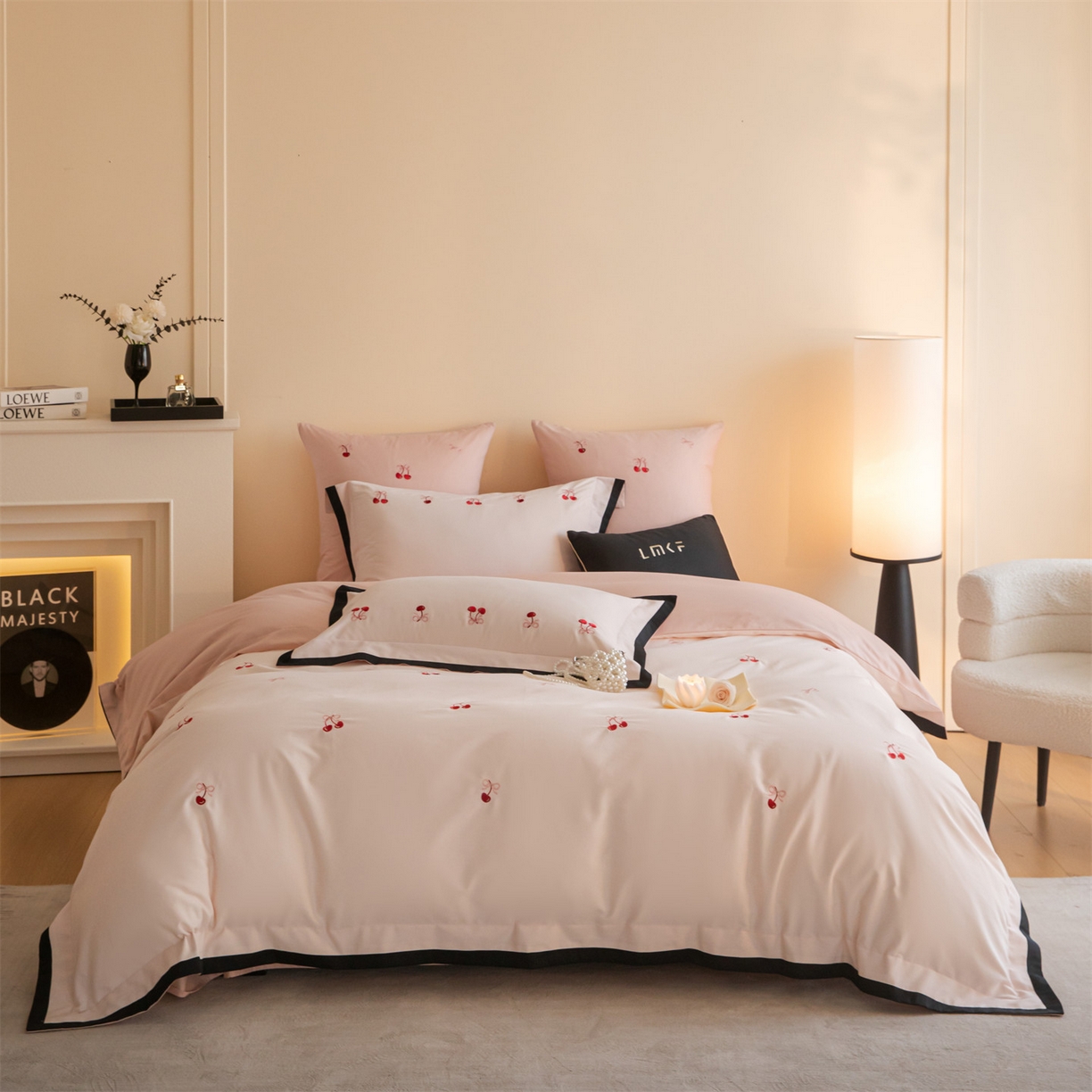 91家纺网 家纺一手货源 找家纺 蓝米卡夫 2025秋冬-全棉60支磨毛绣花-小确樱桃系列（礼盒包装）提供买家秀 小确樱桃-粉