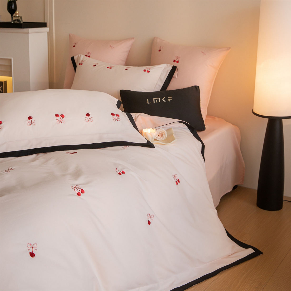 91家纺网 家纺一手货源 找家纺 蓝米卡夫 2025秋冬-全棉60支磨毛绣花-小确樱桃系列（礼盒包装）提供买家秀 小确樱桃-粉