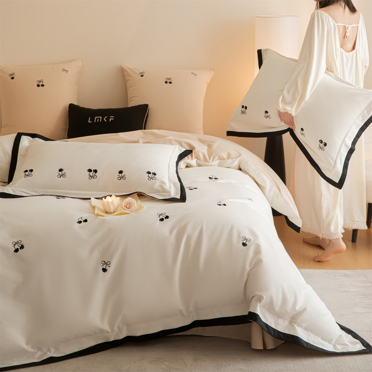 91家纺网 家纺一手货源 找家纺 蓝米卡夫 2025秋冬-全棉60支磨毛绣花-小确樱桃系列（礼盒包装）提供买家秀 小确樱桃-米