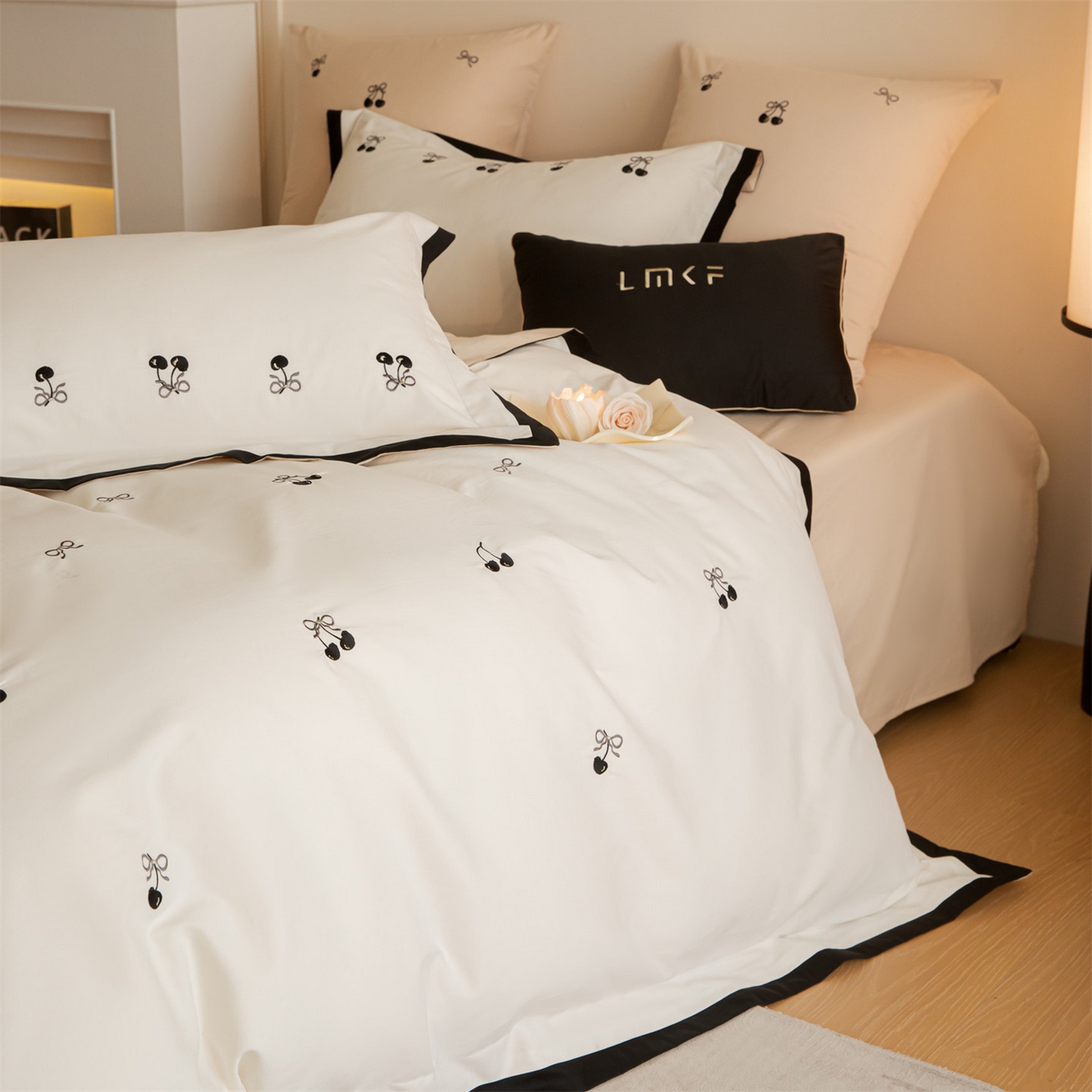 91家纺网 家纺一手货源 找家纺 蓝米卡夫 2025秋冬-全棉60支磨毛绣花-小确樱桃系列（礼盒包装）提供买家秀 小确樱桃-米