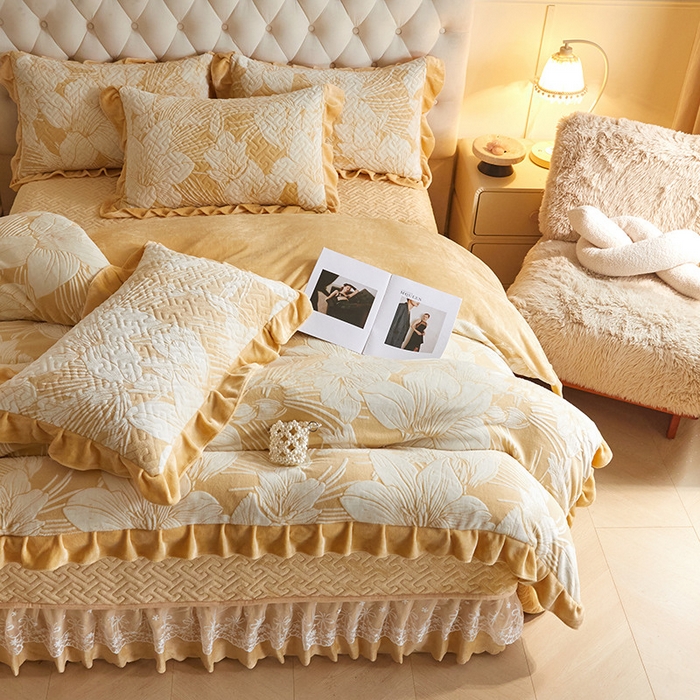 91家纺网 家纺一手货源 找家纺 畅畅家纺 2025新款11斤高克重新款韩版烂花牛奶绒冬季加厚床盖四件套系列 幽兰-嫩黄