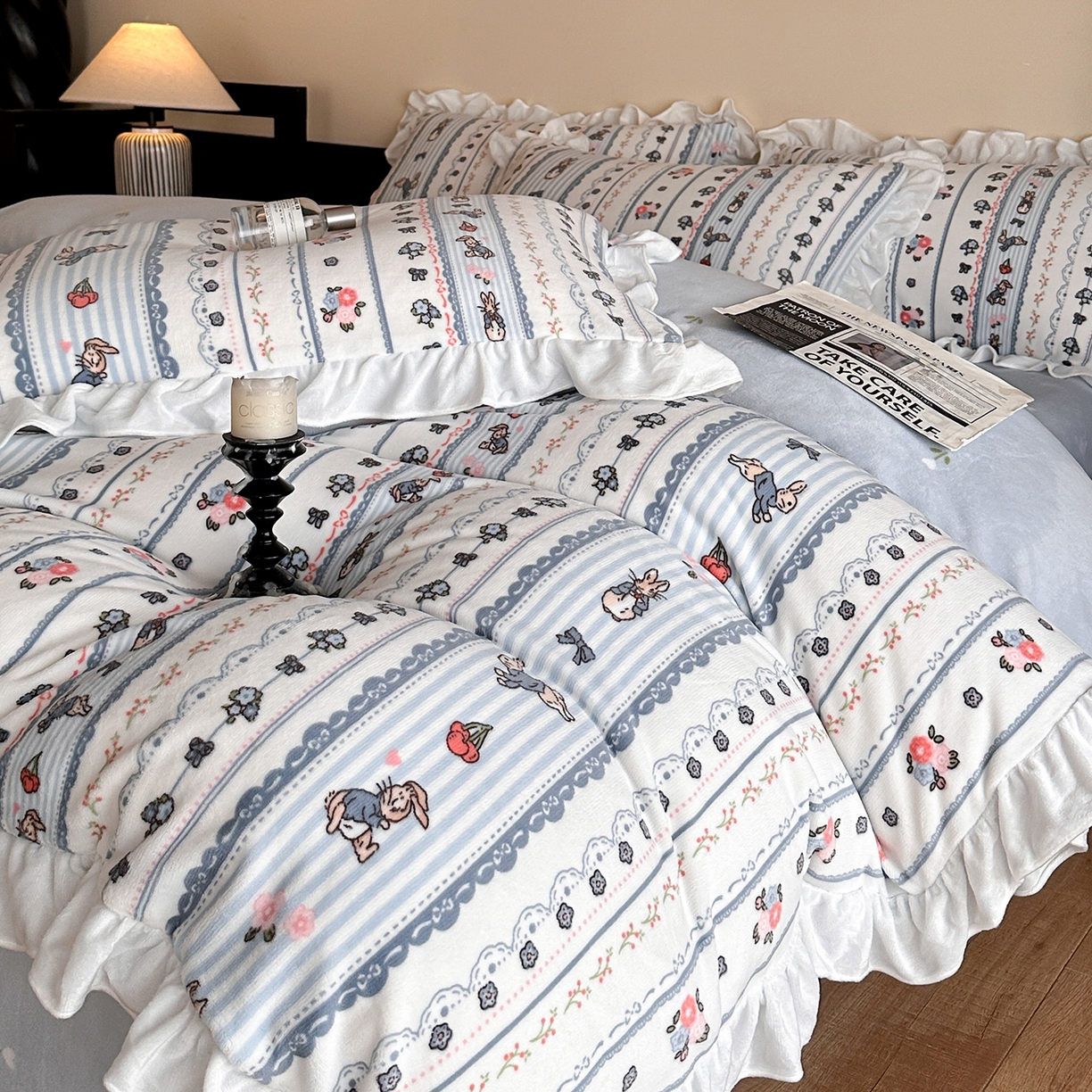 91家纺网 家纺一手货源 找家纺 三朵家纺 2025新款秋冬法式复古风法莱绒花边四件套 兰亭