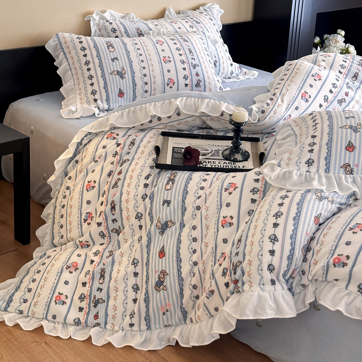 91家纺网 家纺一手货源 找家纺 三朵家纺 2025新款秋冬法式复古风法莱绒花边四件套 兰亭