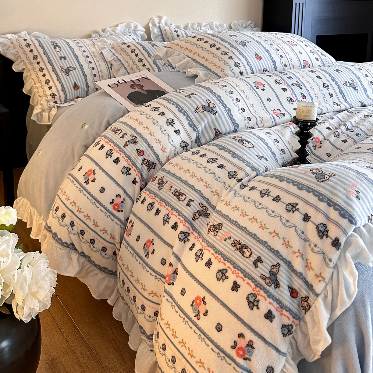 91家纺网 家纺一手货源 找家纺 三朵家纺 2025新款秋冬法式复古风法莱绒花边四件套 兰亭