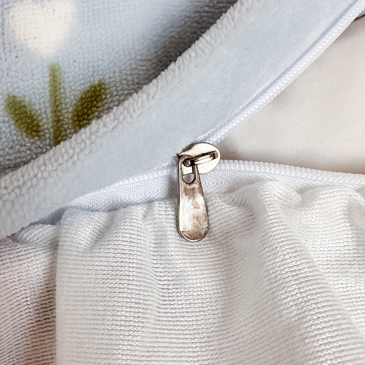 91家纺网 家纺一手货源 找家纺 三朵家纺 2025新款秋冬法式复古风法莱绒花边四件套 兰亭