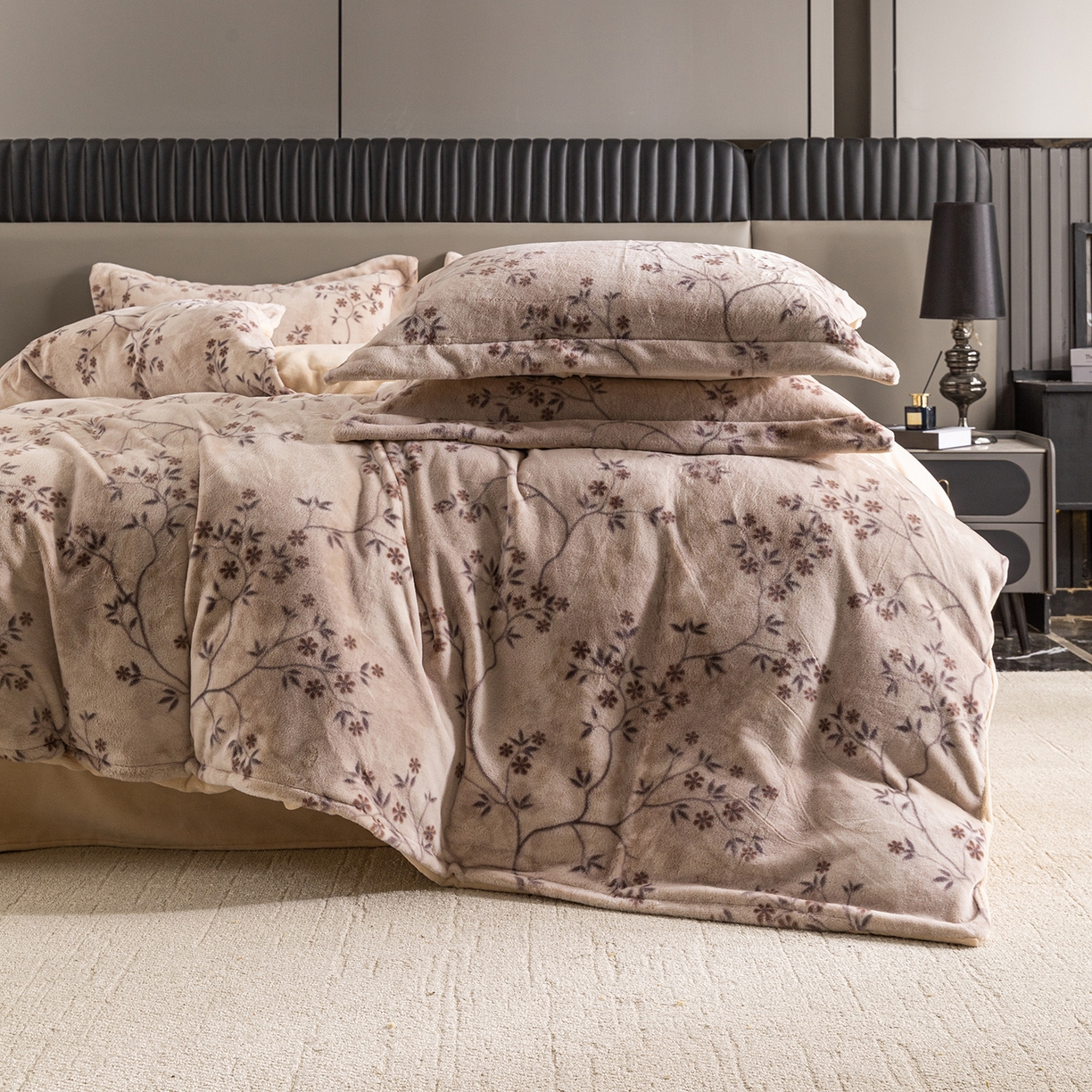 91家纺网 家纺一手货源 找家纺 （总）锦罗绣 2025新款全消光兔绒300克牛奶绒四件套