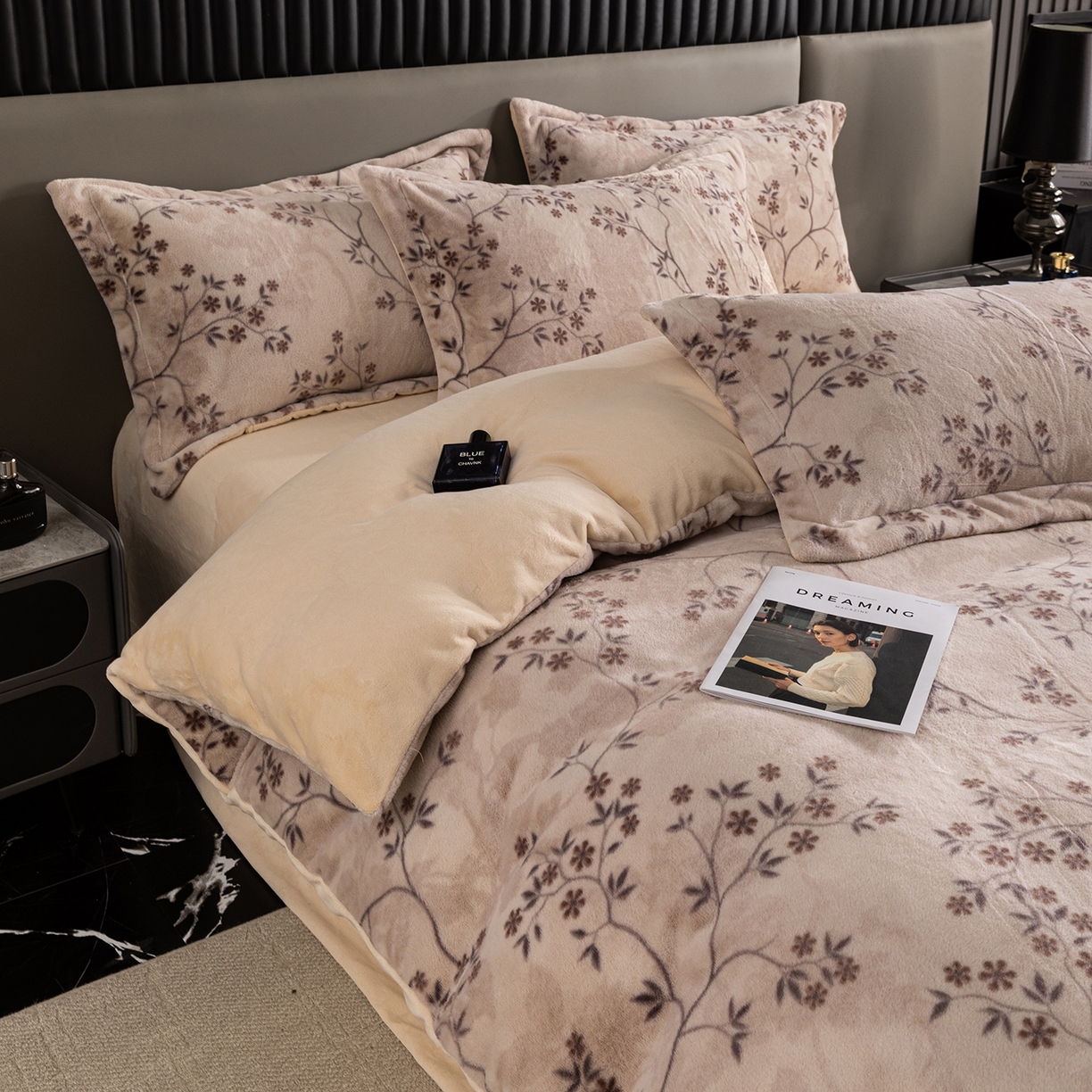 91家纺网 家纺一手货源 找家纺 （总）锦罗绣 2025新款全消光兔绒300克牛奶绒四件套