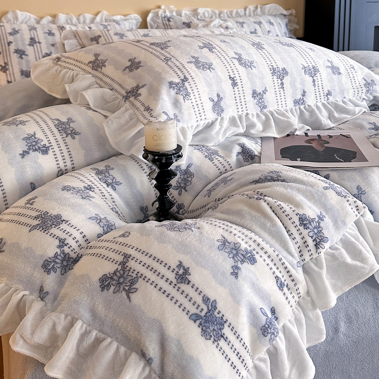 91家纺网 家纺一手货源 找家纺 三朵家纺 2025新款秋冬法式复古风法莱绒花边四件套 青黛