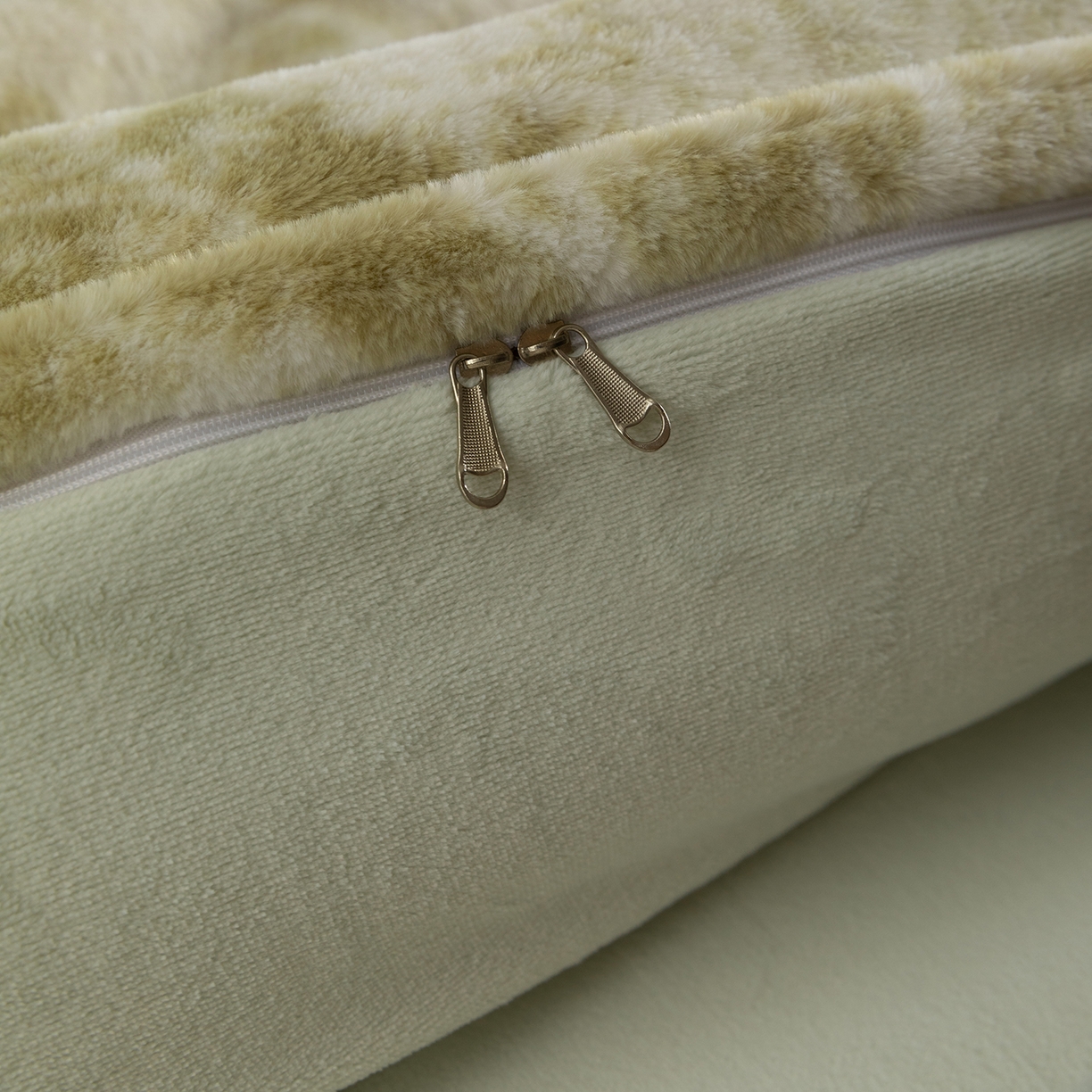 91家纺网 家纺一手货源 找家纺 锦罗绣 2025新款全消光兔绒300克牛奶绒四件套 绿野仙踪