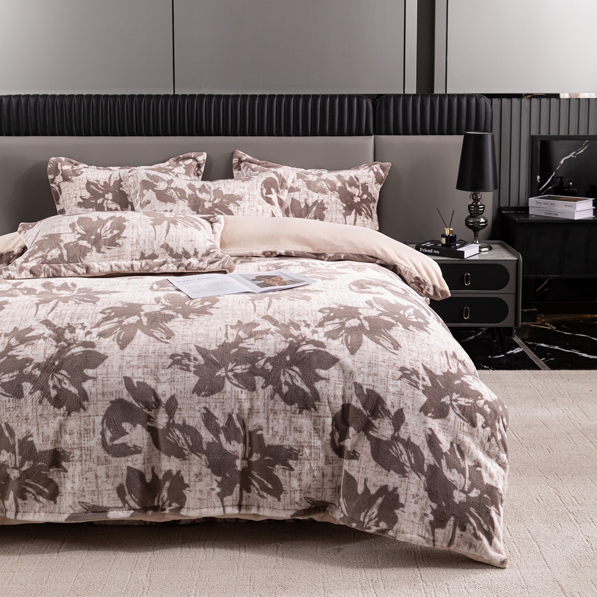 91家纺网 家纺一手货源 找家纺 锦罗绣 2025新款全消光兔绒300克牛奶绒四件套 山水一色