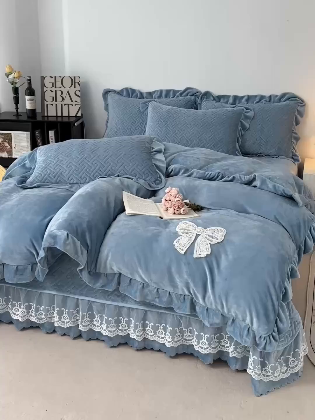 91家纺网 家纺一手货源 找家纺 （总）畅畅家纺 2025新款11斤韩版冬季超柔加厚牛奶绒蝴蝶花边床盖四件套