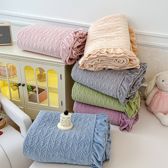 91家纺网 家纺一手货源 找家纺 归属 2025新款牛奶绒床盖四件套 组合图仅做展示不可下单