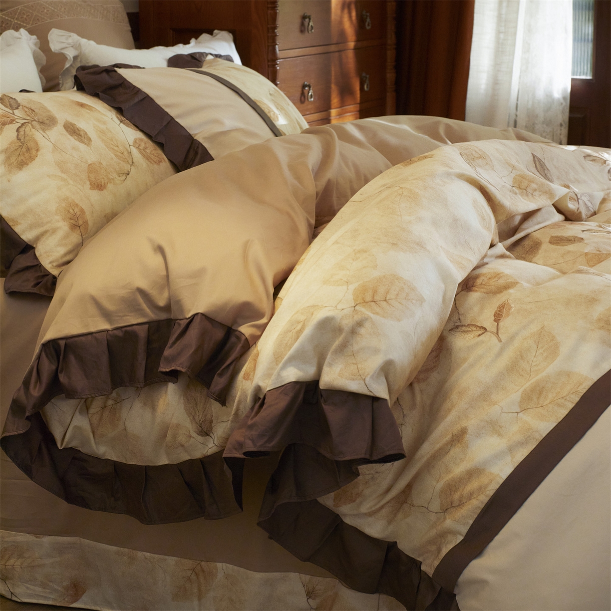 91家纺网 家纺一手货源 找家纺 （总）蓝米卡夫 2025秋冬-全棉60支磨毛印+绣-法尔漫系列（礼盒包装）-拍摄风格1 提供买家秀