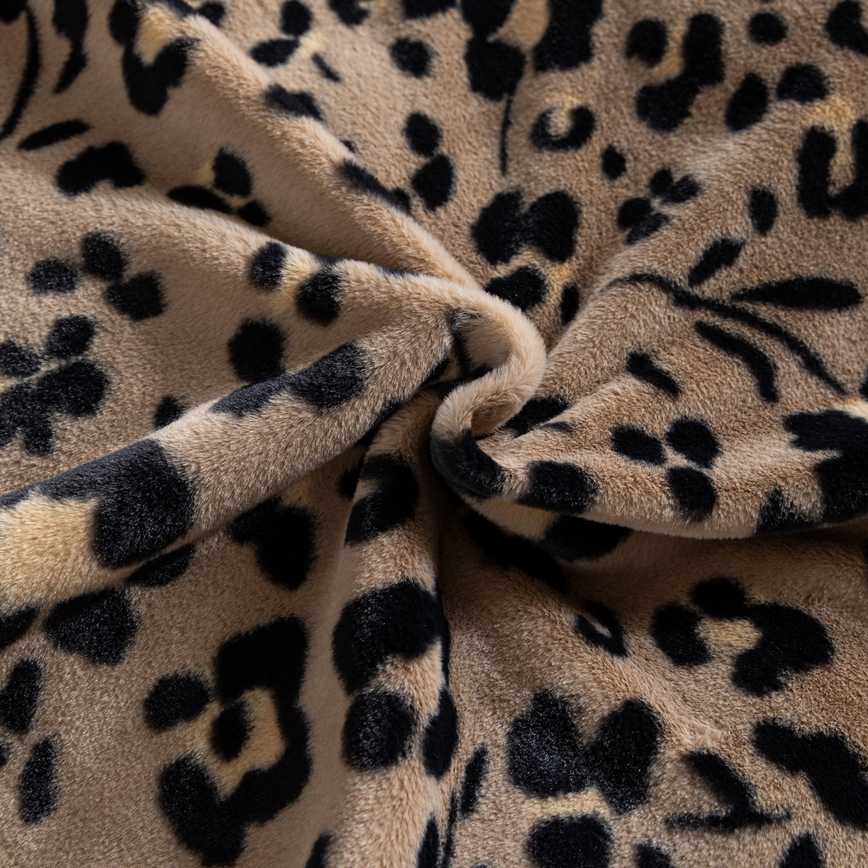 91家纺网 家纺一手货源 找家纺 锦罗绣 2025新款全消光兔绒300克牛奶绒四件套 享乐一生