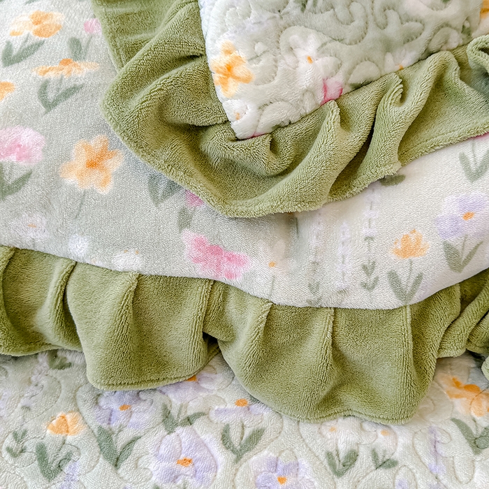 91家纺网 家纺一手货源 找家纺 归属 2025新款牛奶绒床盖四件套 春草盎然绿