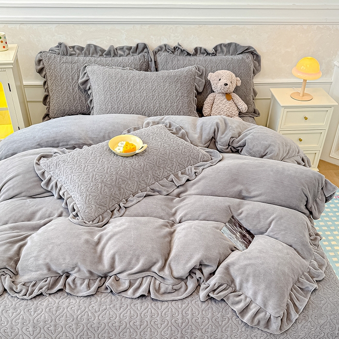 91家纺网 家纺一手货源 找家纺 归属 2025新款牛奶绒床盖四件套 高级灰