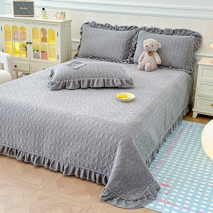 91家纺网 家纺一手货源 找家纺 归属 2025新款牛奶绒床盖四件套 高级灰