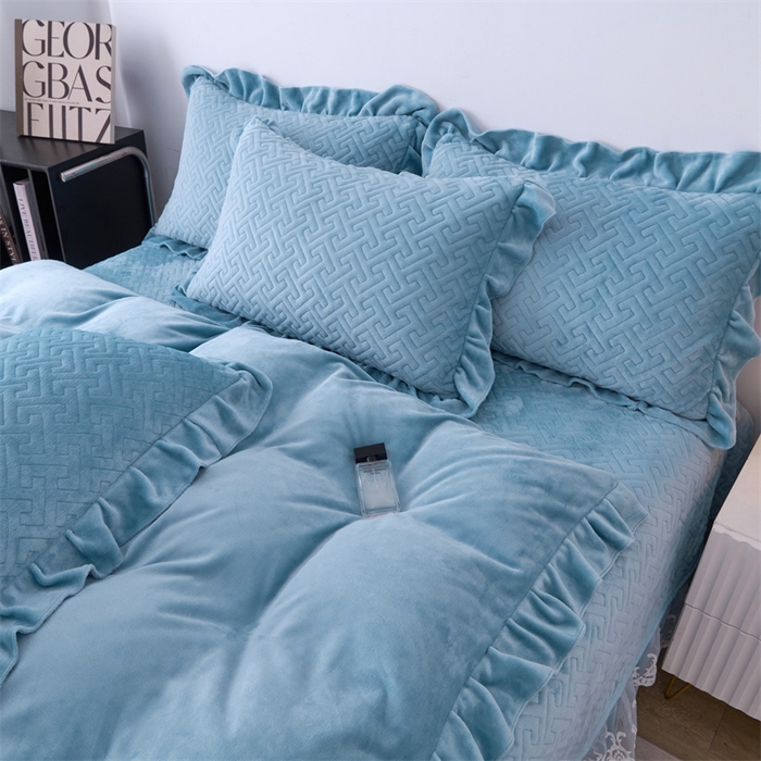 91家纺网 家纺一手货源 找家纺 畅畅家纺 2025新款11斤韩版冬季超柔加厚牛奶绒蝴蝶花边床盖四件套 宝蓝