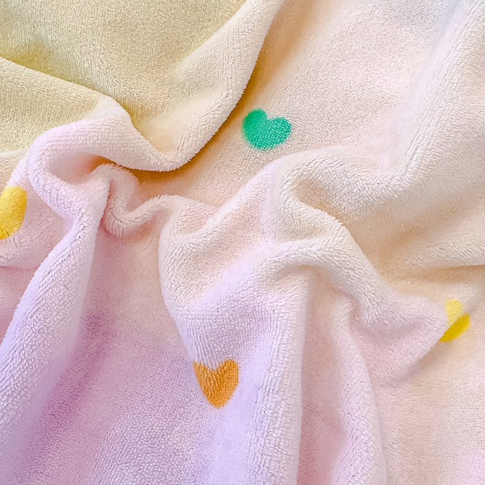 91家纺网 家纺一手货源 找家纺 归属 2025新款牛奶绒床盖四件套 幻彩甜爱心