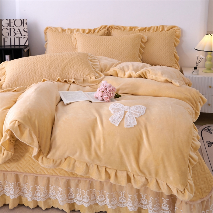91家纺网 家纺一手货源 找家纺 畅畅家纺 2025新款11斤韩版冬季超柔加厚牛奶绒蝴蝶花边床盖四件套 布丁黄
