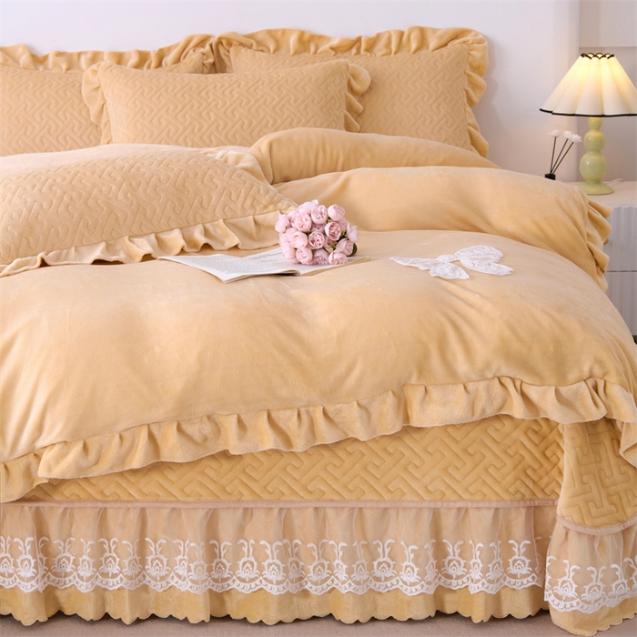 91家纺网 家纺一手货源 找家纺 畅畅家纺 2025新款11斤韩版冬季超柔加厚牛奶绒蝴蝶花边床盖四件套 布丁黄