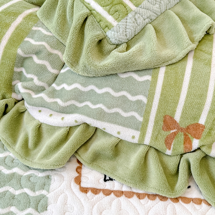 91家纺网 家纺一手货源 找家纺 归属 2025新款牛奶绒床盖四件套 佳期如梦熊