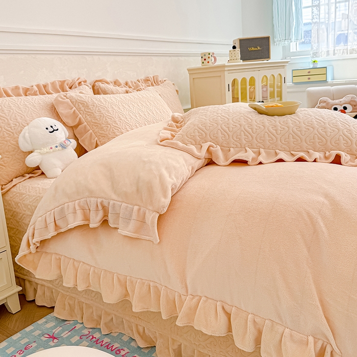 91家纺网 家纺一手货源 找家纺 归属 2025新款牛奶绒床盖四件套 卡其色