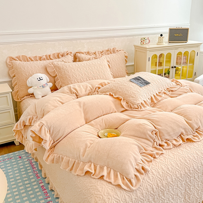 91家纺网 家纺一手货源 找家纺 归属 2025新款牛奶绒床盖四件套 卡其色