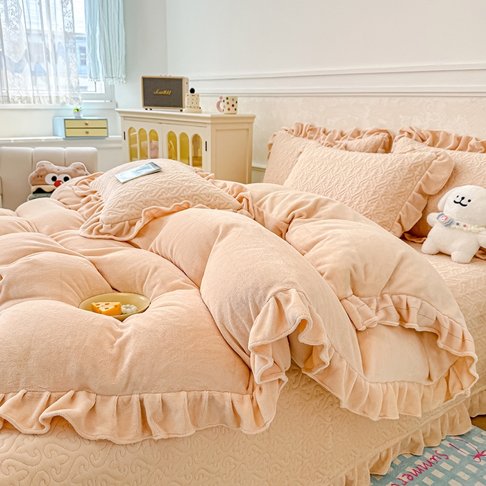 91家纺网 家纺一手货源 找家纺 归属 2025新款牛奶绒床盖四件套 卡其色