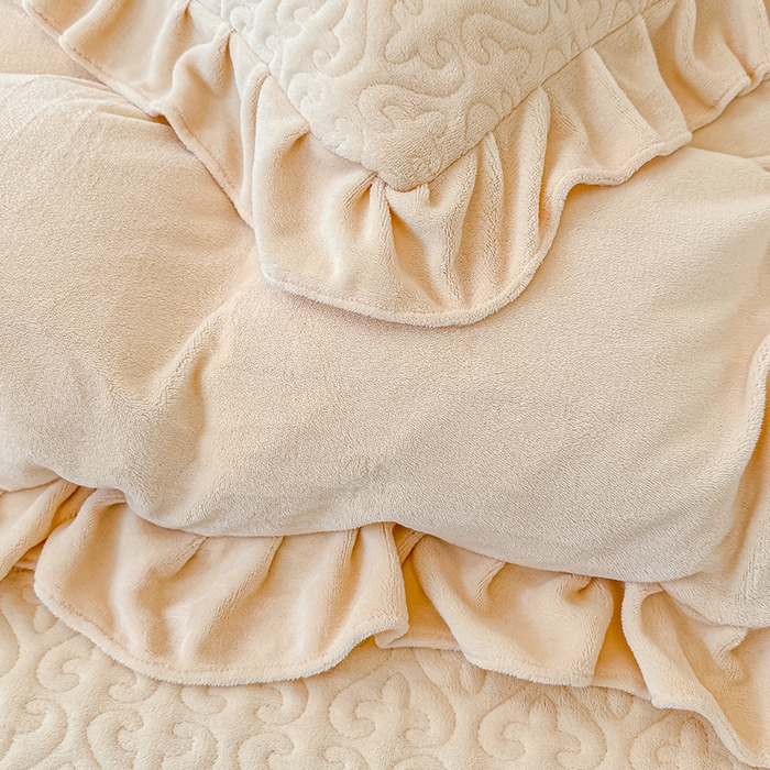 91家纺网 家纺一手货源 找家纺 归属 2025新款牛奶绒床盖四件套 卡其色