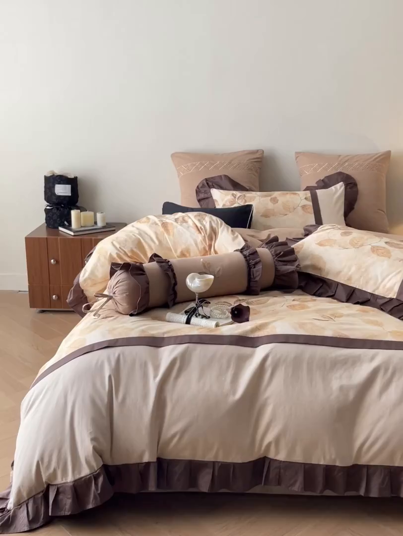 91家纺网 家纺一手货源 找家纺 （总）蓝米卡夫 2025秋冬-全棉60支磨毛印+绣-法尔漫系列（礼盒包装）-拍摄风格2 提供买家秀