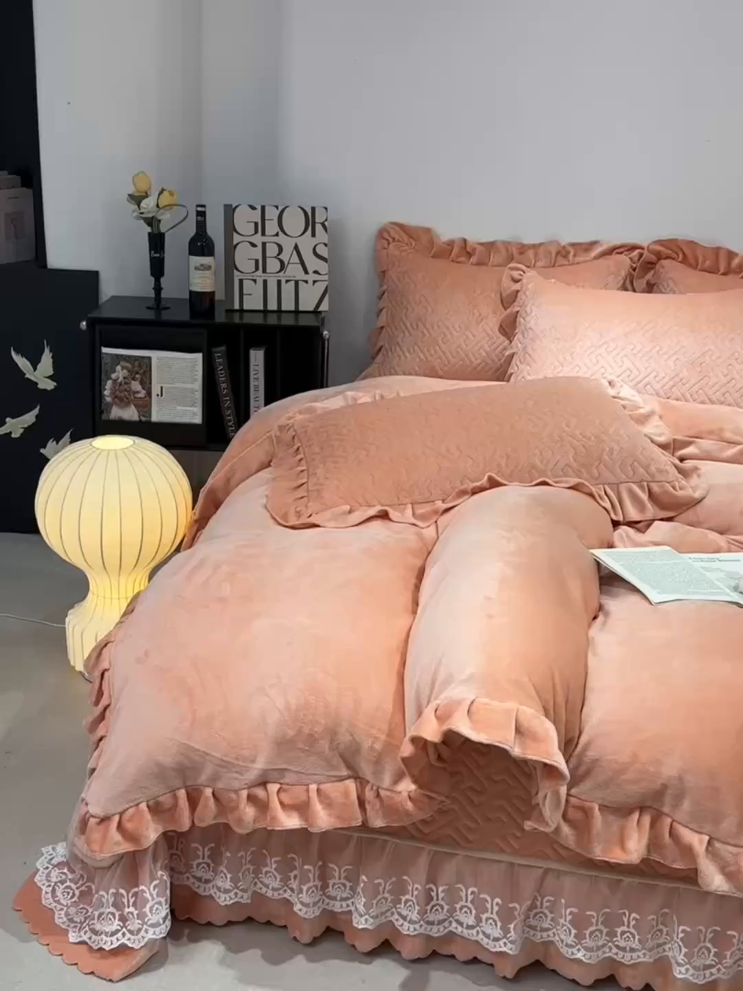 91家纺网 家纺一手货源 找家纺 畅畅家纺 2025新款11斤韩版冬季超柔加厚牛奶绒蝴蝶花边床盖四件套 橙色