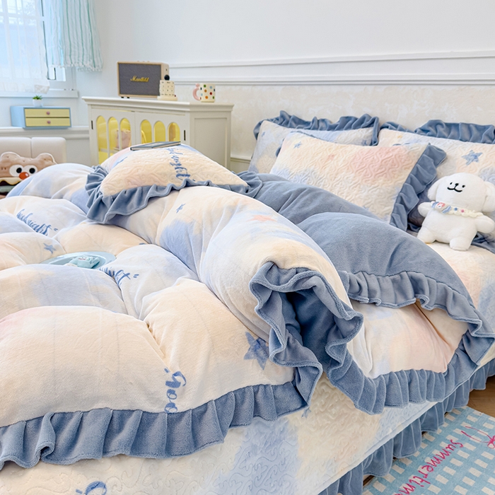 91家纺网 家纺一手货源 找家纺 归属 2025新款牛奶绒床盖四件套 浪漫星空蓝