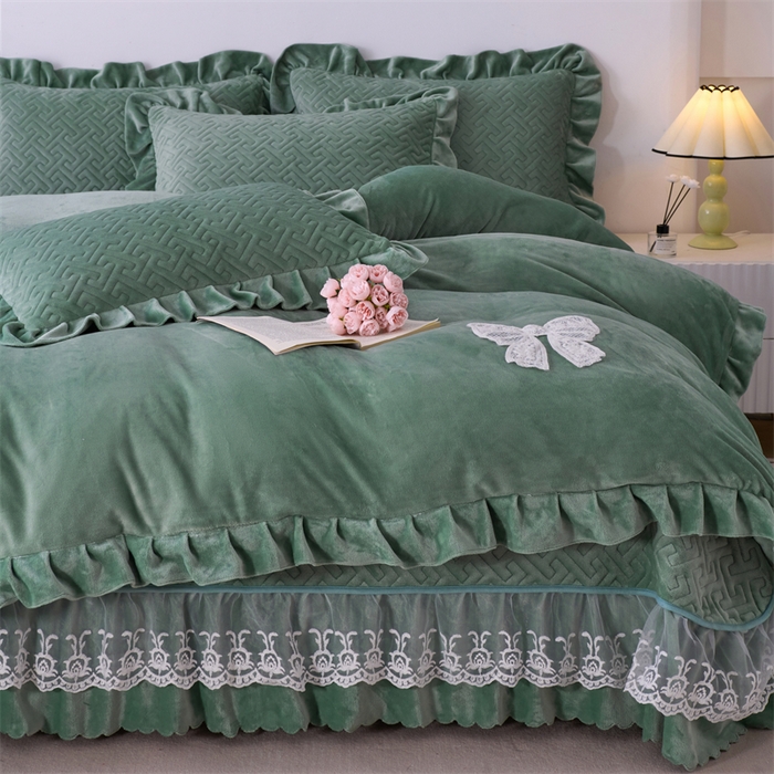 91家纺网 家纺一手货源 找家纺 畅畅家纺 2025新款11斤韩版冬季超柔加厚牛奶绒蝴蝶花边床盖四件套 果绿